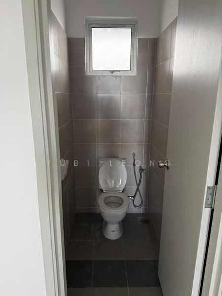 Shop / Office for Rent in Bandar Tasik Puteri (Rawang) - Yubi Leong - Bathroom - PropertyGuru.com.my