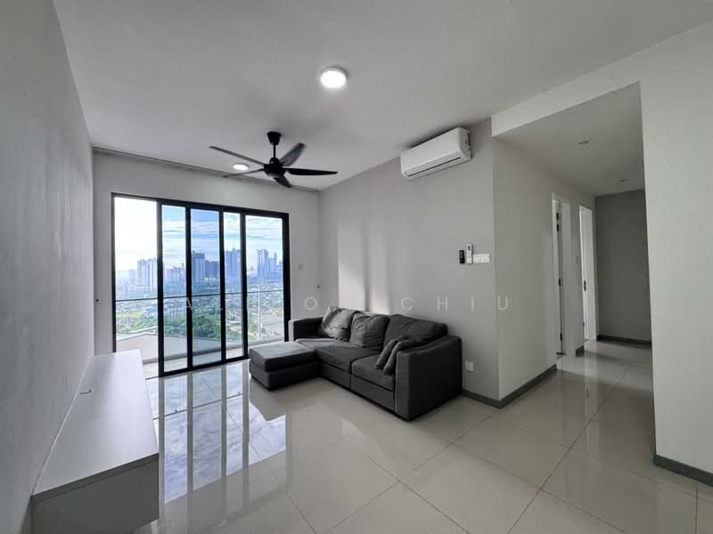 Servis Apartment untuk Dijual di United Point (Residensi Berpadu) - Alison Chiu - Living Room - PropertyGuru.com.my