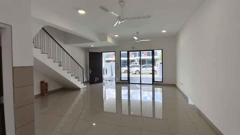 Rumah Teres 2 Tingkat untuk Disewa di Shah Alam (Selangor) - Maple Kok - Living Room - PropertyGuru.com.my