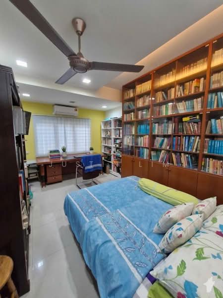 Rumah Berkembar untuk Dijual di Setiakasih (Damansara Heights) - Justin Lim - Bedroom - PropertyGuru.com.my