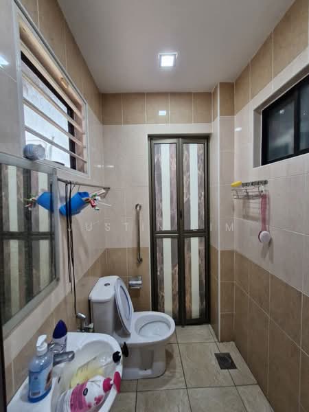 Rumah Berkembar untuk Dijual di Setiakasih (Damansara Heights) - Justin Lim - Bathroom - PropertyGuru.com.my