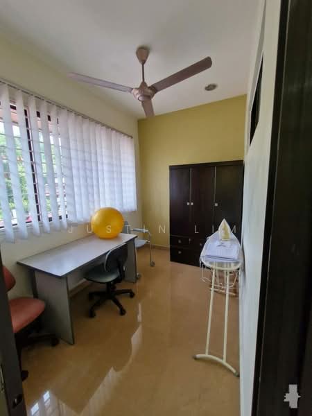 Rumah Berkembar untuk Dijual di Setiakasih (Damansara Heights) - Justin Lim - Study - PropertyGuru.com.my