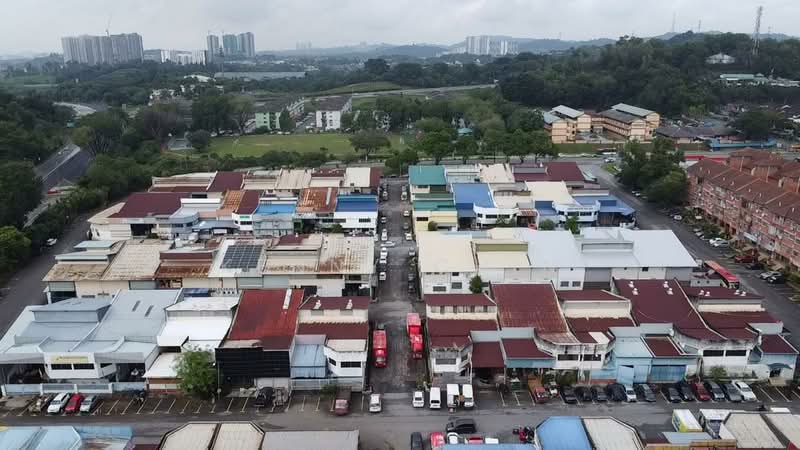 Terrace Factory for Sale in Seri Kembangan (Selangor) - Kenny Chin - Exterior - PropertyGuru.com.my