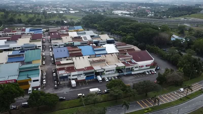 Terrace Factory for Sale in Seri Kembangan (Selangor) - Kenny Chin - Exterior - PropertyGuru.com.my