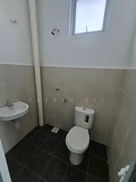 2-storey Terraced House for Sale in Taman Rambai Indah (Jenjarom) - Jaysen See - Bathroom - PropertyGuru.com.my