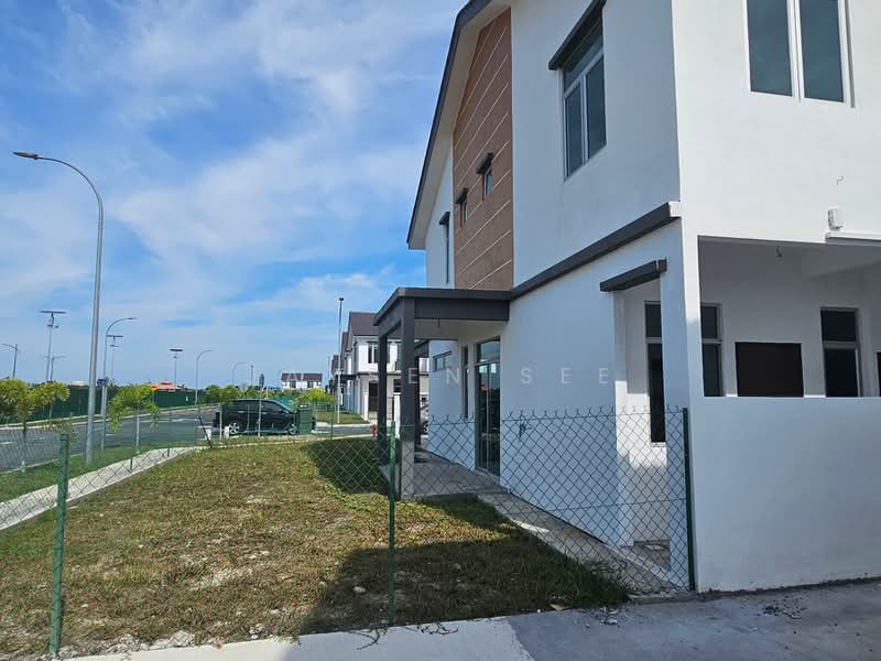 2-storey Terraced House for Sale in Taman Rambai Indah (Jenjarom) - Jaysen See - Exterior - PropertyGuru.com.my