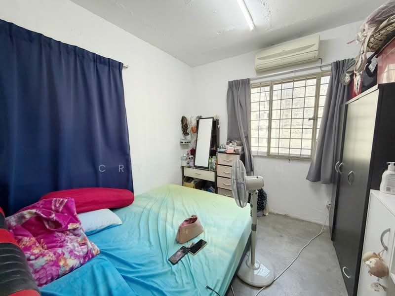 Pangsapuri untuk Dijual di Suria Magna - Crystal Lum - Bedroom - PropertyGuru.com.my