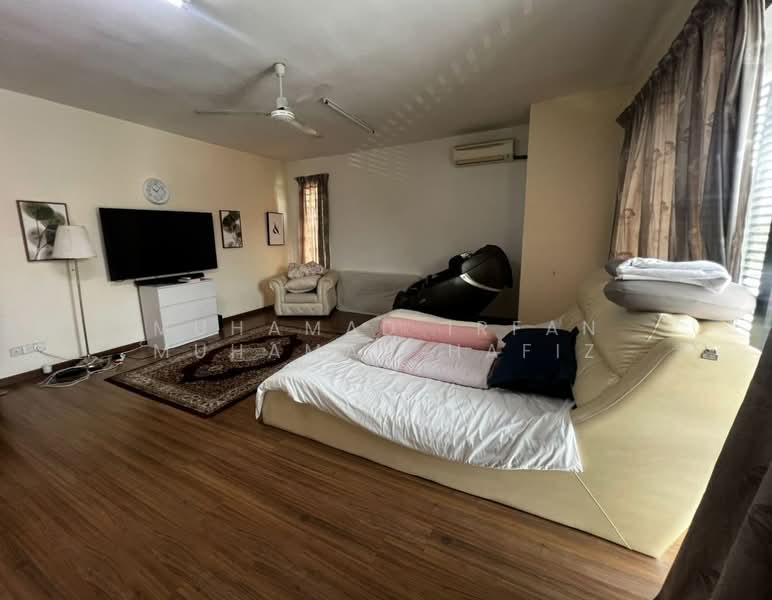Semi-Detached House for Rent in Shah Alam (Selangor) - Muhamad Irfan Muhamad Hafiz - Bedroom - PropertyGuru.com.my