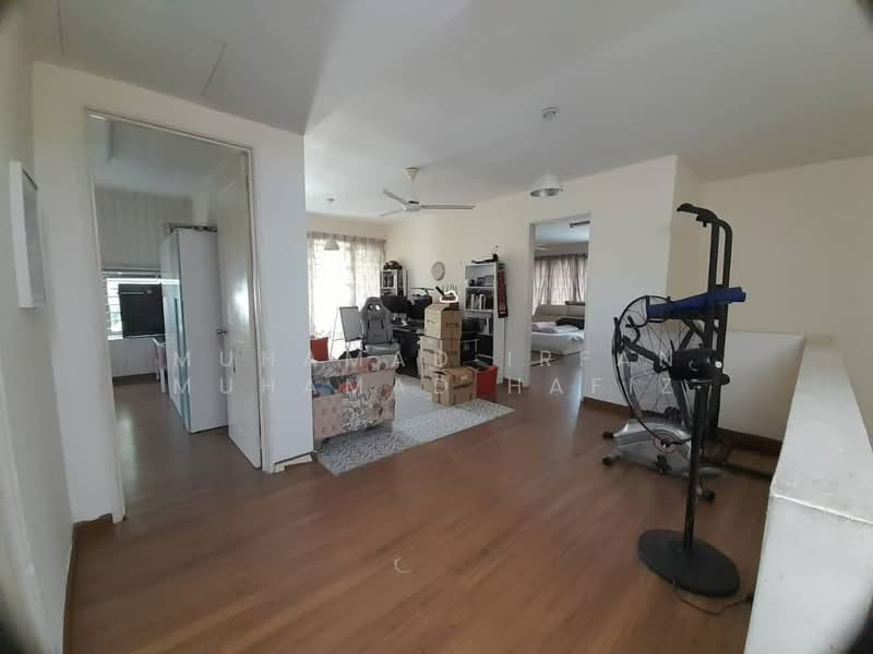 Semi-Detached House for Rent in Shah Alam (Selangor) - Muhamad Irfan Muhamad Hafiz - Family Area - PropertyGuru.com.my