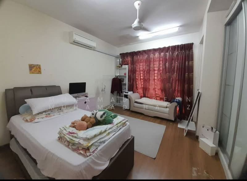 Semi-Detached House for Rent in Shah Alam (Selangor) - Muhamad Irfan Muhamad Hafiz - Bedroom - PropertyGuru.com.my