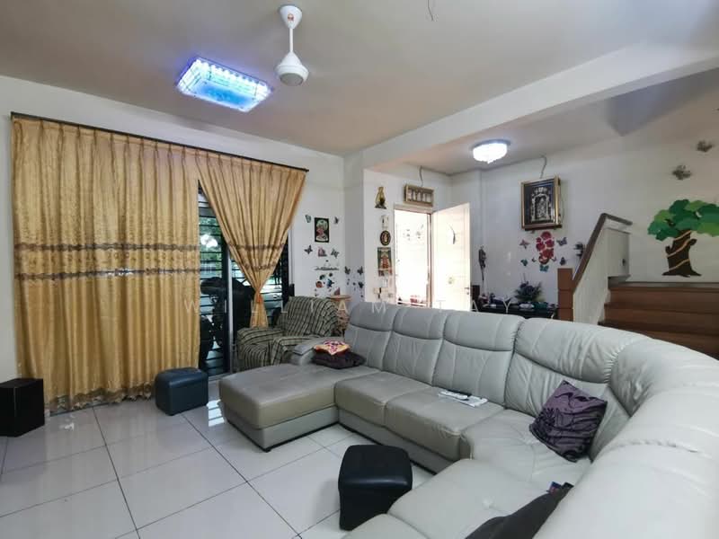 Rumah Teres 2 Tingkat untuk Dijual di Taman Sutera Utama (Skudai) - William Tay - Living Room - PropertyGuru.com.my