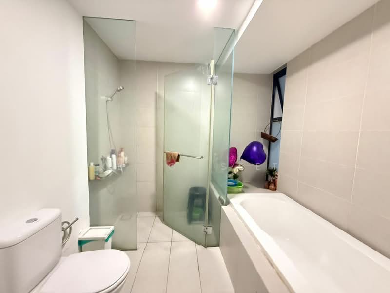 Condominium for Sale at Windows on The Park - Kelton Seet - Bathroom - PropertyGuru.com.my