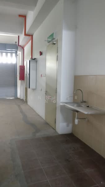 Factory for Sale in Shah Alam (Selangor) - Jennifer Ng - Corridor - PropertyGuru.com.my