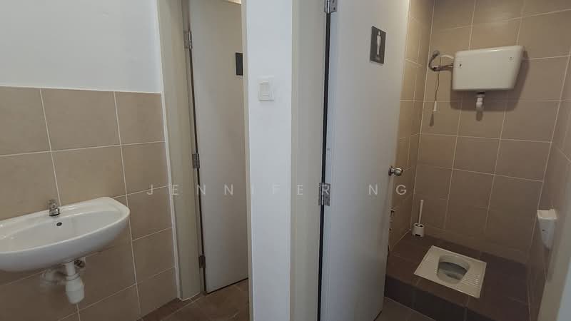 Factory for Sale in Shah Alam (Selangor) - Jennifer Ng - Bathroom - PropertyGuru.com.my