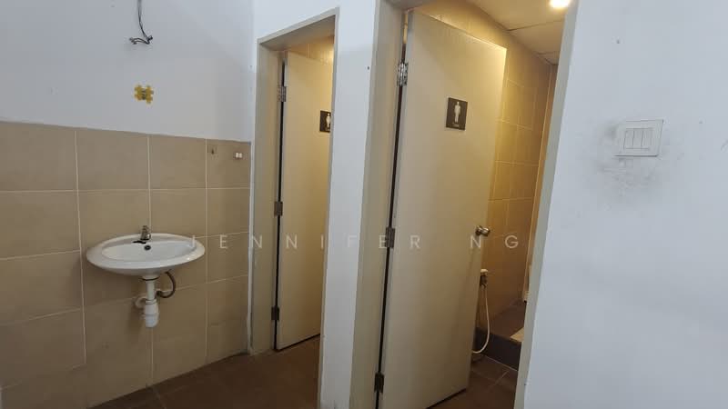 Factory for Sale in Shah Alam (Selangor) - Jennifer Ng - Bathroom - PropertyGuru.com.my
