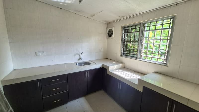 Rumah Teres 1 Tingkat untuk Dijual di Taman Canning (Ipoh) - Lee Muzi - Kitchen - PropertyGuru.com.my