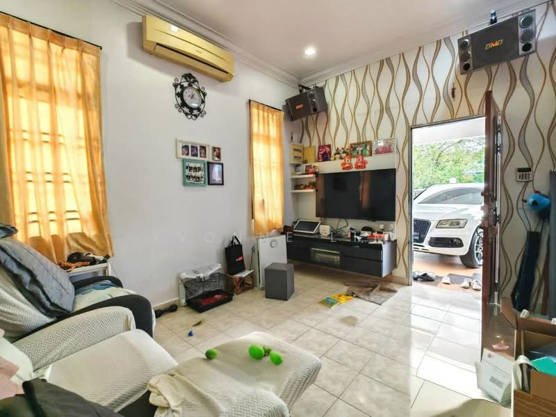 1-storey Terraced House for Sale in Taman Rinting (Masai) - Yvonne Lim - Living Room - PropertyGuru.com.my