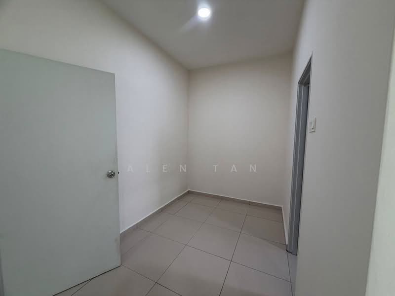 For Rent - Danga Sutera