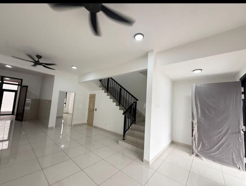 Rumah Teres 2 Tingkat untuk Disewa di Johor Bahru (Johor) - Alen Tan - Living Room - PropertyGuru.com.my