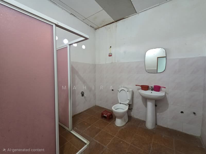 Bungalow for Sale in Bangi (Selangor) - Mahirah . - Bathroom - PropertyGuru.com.my