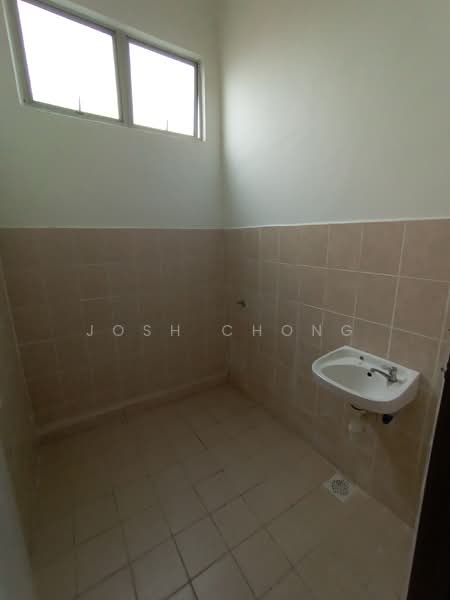 Kedai / Pejabat untuk Disewa di Bandar Rinching (Semenyih) - Josh Chong - Bathroom - PropertyGuru.com.my
