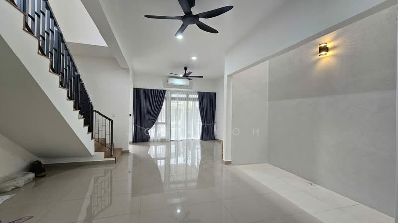 Rumah Teres 2 Tingkat untuk Disewa di Shah Alam (Selangor) - Joey Koh - Living Room - PropertyGuru.com.my