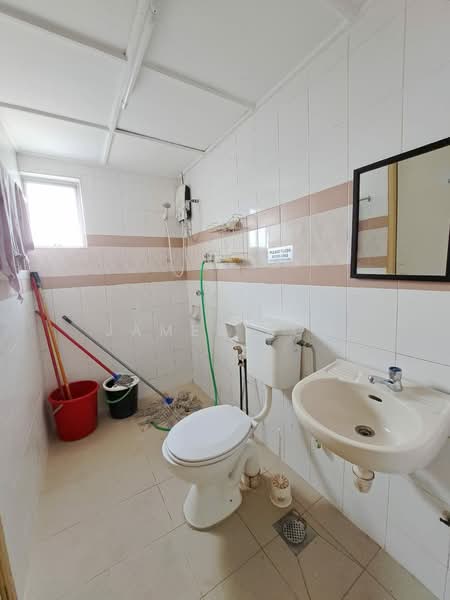 Service Residence for Sale at Rhythm Avenue - James Loh - Bathroom - PropertyGuru.com.my