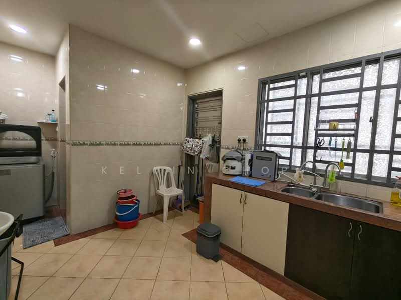 Rumah Teres 2 Tingkat untuk Dijual di Taman Setia Indah (Tebrau) - Kelvin Chop - Kitchen - PropertyGuru.com.my