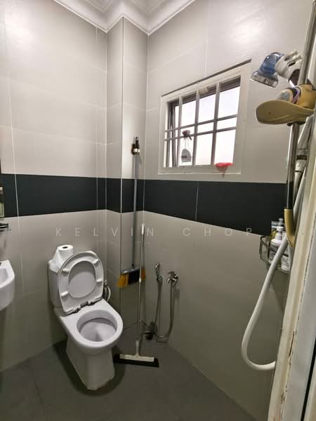 Rumah Teres 2 Tingkat untuk Dijual di Taman Setia Indah (Tebrau) - Kelvin Chop - Bathroom - PropertyGuru.com.my