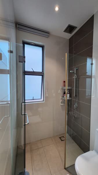 Rumah Berkembar untuk Dijual di Taman Ponderosa (Johor Bahru) - William Tay - Bathroom - PropertyGuru.com.my