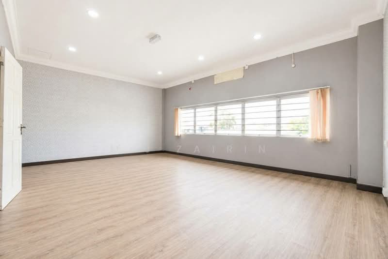 Factory for Sale in Taman Perindustrian Tanah Tampoi (Tampoi) - M.J Zairin - Interior - PropertyGuru.com.my