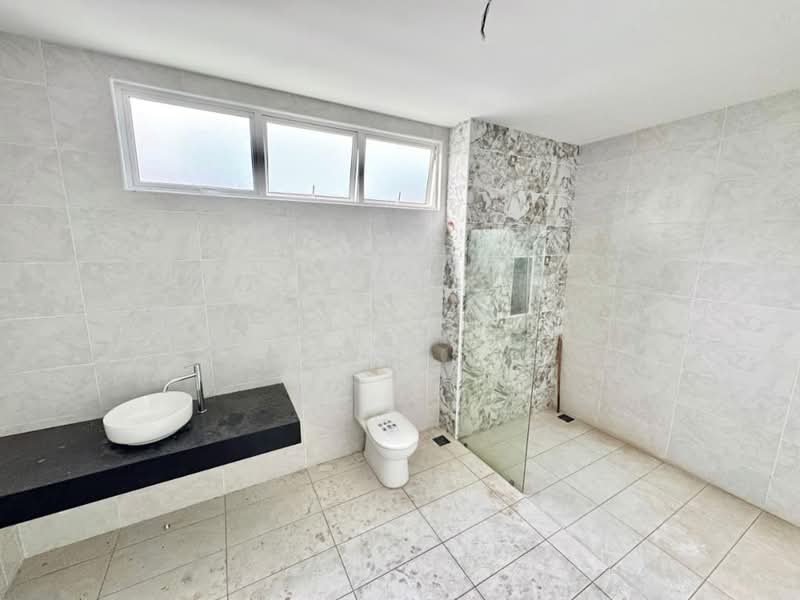 Semi-Detached House for Sale in Skudai (Johor) - William Tay - Bathroom - PropertyGuru.com.my