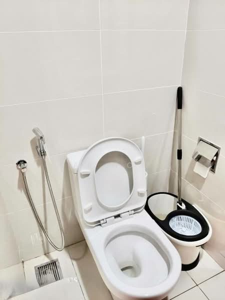 Servis Apartment untuk Disewa di Centrus Soho - Kar Hooi - Bathroom - PropertyGuru.com.my