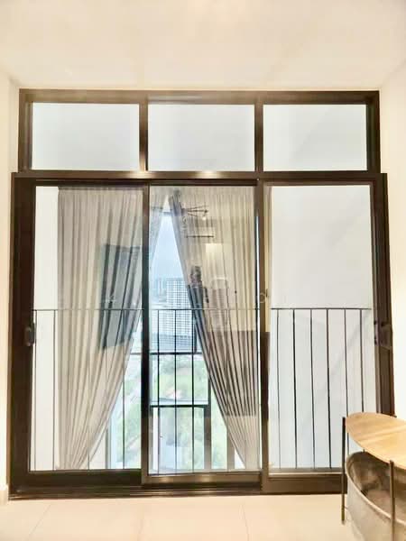 Servis Apartment untuk Disewa di Centrus Soho - Kar Hooi - Balcony - PropertyGuru.com.my