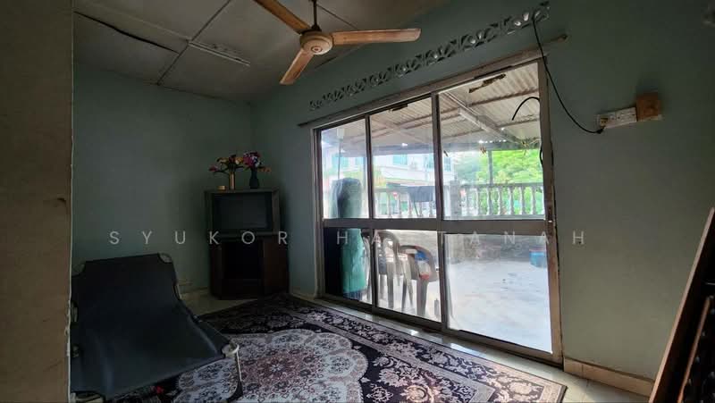Rumah Teres 1 Tingkat untuk Dijual di Shah Alam (Selangor) - Syukor Hartanah - Living Room - PropertyGuru.com.my