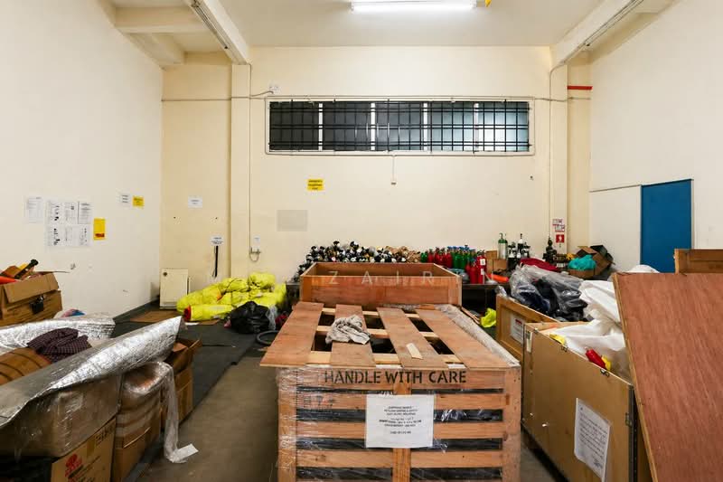 Semi-D Factory for Sale in Taman Perindustrian Tanah Tampoi (Tampoi) - M.J Zairin - Interior - PropertyGuru.com.my