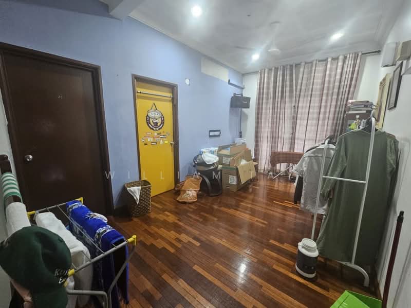 2-storey Terraced House for Sale in Taman Mutiara Rini (Skudai) - William Tay - Bedroom - PropertyGuru.com.my