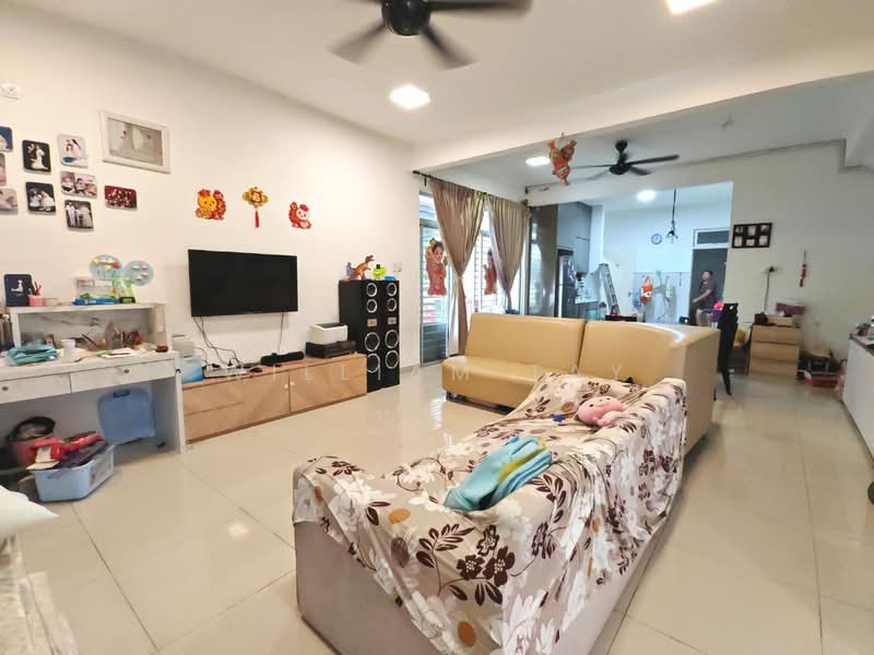 2-storey Terraced House for Sale in Taman Ehsan Jaya (Ulu Tiram) - William Tay - Living Room - PropertyGuru.com.my