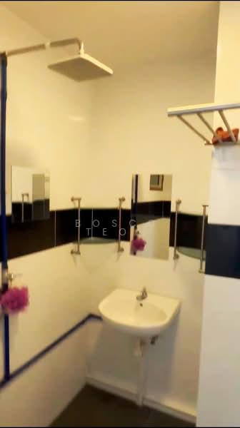 Pangsapuri untuk Disewa di Jelutong Park - Bosco Teoh - Bathroom - PropertyGuru.com.my