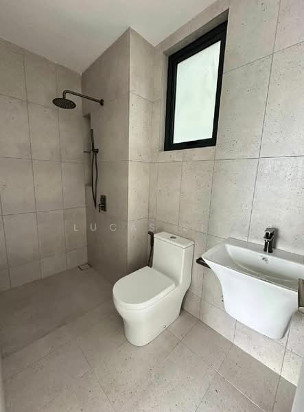 Condominium for Sale at EdgeWood Residences @ SkySanctuary - Lucas Sit - Bathroom - PropertyGuru.com.my