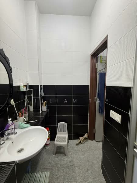 Semi-Detached House for Sale in Nusa Duta (Iskandar Puteri (Nusajaya)) - William Tay - Bathroom - PropertyGuru.com.my