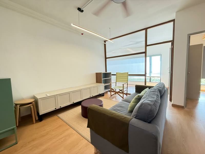 Servis Apartment untuk Disewa di Maya Bay Residences @ Gamuda Cove - Chris Lee - Living Room - PropertyGuru.com.my