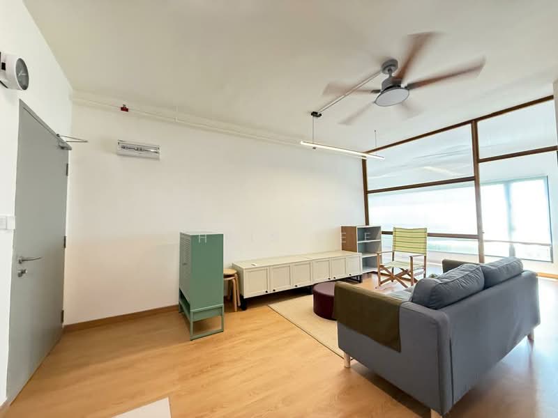 Servis Apartment untuk Disewa di Maya Bay Residences @ Gamuda Cove - Chris Lee - Living Room - PropertyGuru.com.my