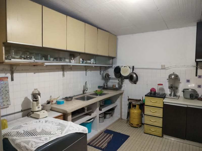 Rumah Berkembar untuk Dijual di Bandar Bayan Baru (Bayan Lepas) - Pen Teo - Kitchen - PropertyGuru.com.my