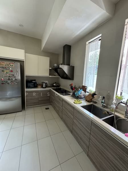 2-storey Terraced House for Sale in Alam Impian (Shah Alam) - Priscilla . - Kitchen - PropertyGuru.com.my