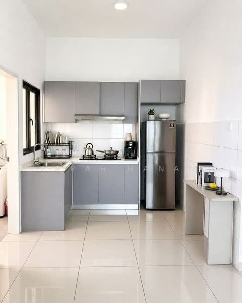 Condominium for Rent at Parkhill Residence - Farah Hanan - Kitchen - PropertyGuru.com.my