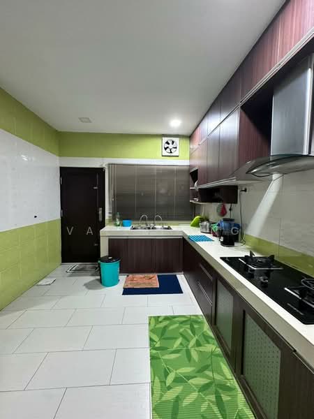 Rumah Berkembar untuk Dijual di Laman Residen Kipark Sri Utara (Batu Caves) - Valerie Ng - Kitchen - PropertyGuru.com.my
