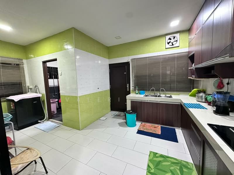 Rumah Berkembar untuk Dijual di Laman Residen Kipark Sri Utara (Batu Caves) - Valerie Ng - Kitchen - PropertyGuru.com.my