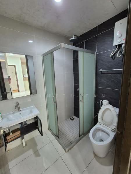 Kondominium untuk Disewa di Bay Point @ Country Garden Danga Bay - Kenneth Tan - Bathroom - PropertyGuru.com.my