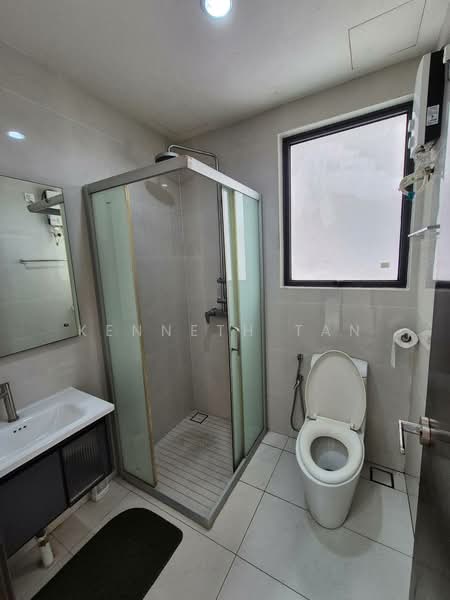 Kondominium untuk Disewa di Bay Point @ Country Garden Danga Bay - Kenneth Tan - Bathroom - PropertyGuru.com.my